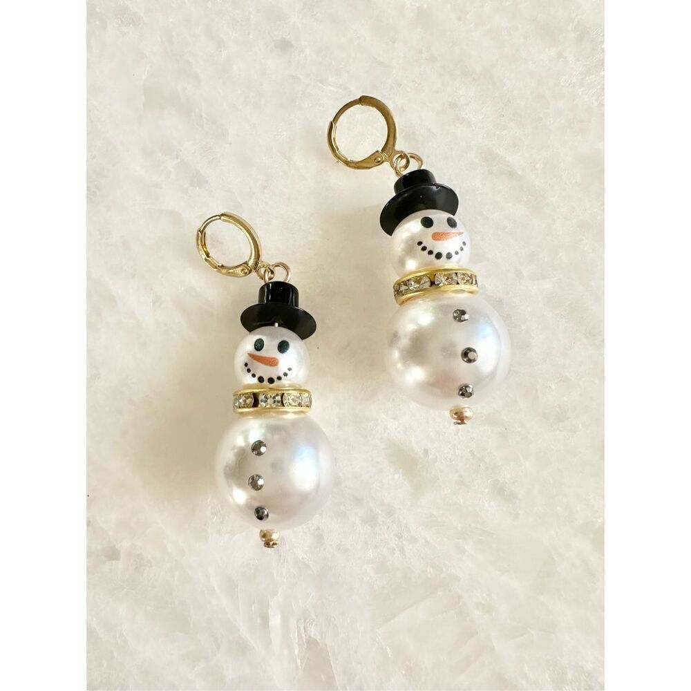 Cute Pearl snowman dangle earrings for Christmas ￼